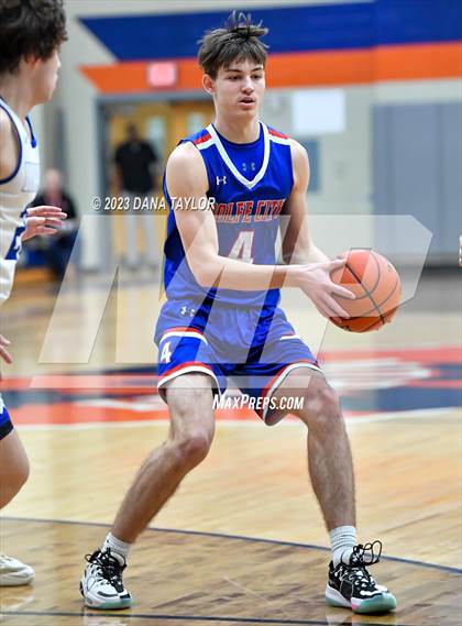 Thumbnail 2 in Wolfe City vs Lipan (UIL 2A Region II Semifinal) photogallery.