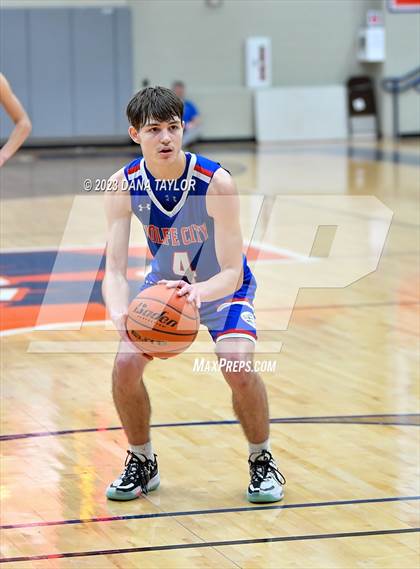 Thumbnail 2 in Wolfe City vs Lipan (UIL 2A Region II Semifinal) photogallery.