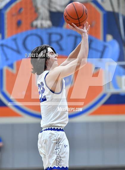 Thumbnail 1 in Wolfe City vs Lipan (UIL 2A Region II Semifinal) photogallery.