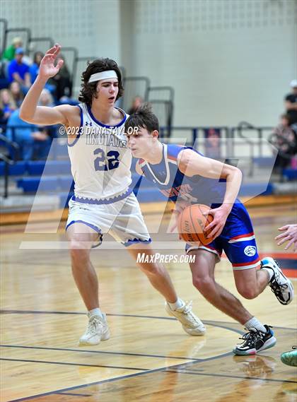 Thumbnail 2 in Wolfe City vs Lipan (UIL 2A Region II Semifinal) photogallery.