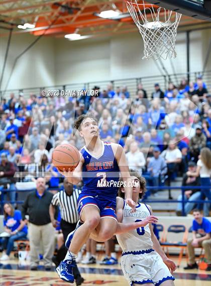 Thumbnail 3 in Wolfe City vs Lipan (UIL 2A Region II Semifinal) photogallery.