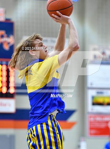 Thumbnail 3 in Wolfe City vs Lipan (UIL 2A Region II Semifinal) photogallery.