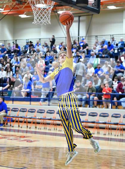 Thumbnail 2 in Wolfe City vs Lipan (UIL 2A Region II Semifinal) photogallery.