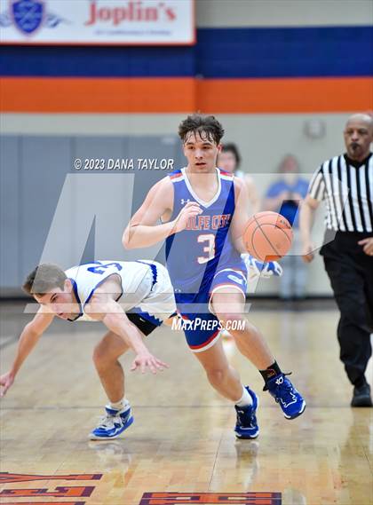 Thumbnail 1 in Wolfe City vs Lipan (UIL 2A Region II Semifinal) photogallery.