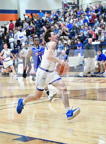 Thumbnail 2 in Wolfe City vs Lipan (UIL 2A Region II Semifinal) photogallery.