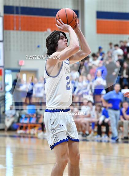 Thumbnail 2 in Wolfe City vs Lipan (UIL 2A Region II Semifinal) photogallery.