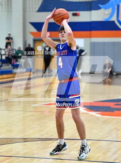 Thumbnail 3 in Wolfe City vs Lipan (UIL 2A Region II Semifinal) photogallery.