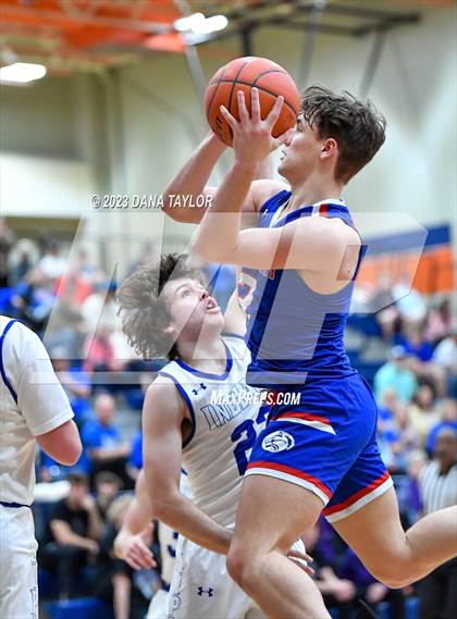 Thumbnail 1 in Wolfe City vs Lipan (UIL 2A Region II Semifinal) photogallery.