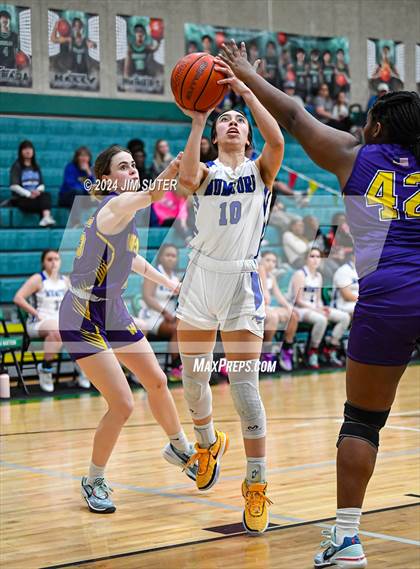 Thumbnail 1 in Mumford vs Weimar (UIL 2A Region IV Area) photogallery.