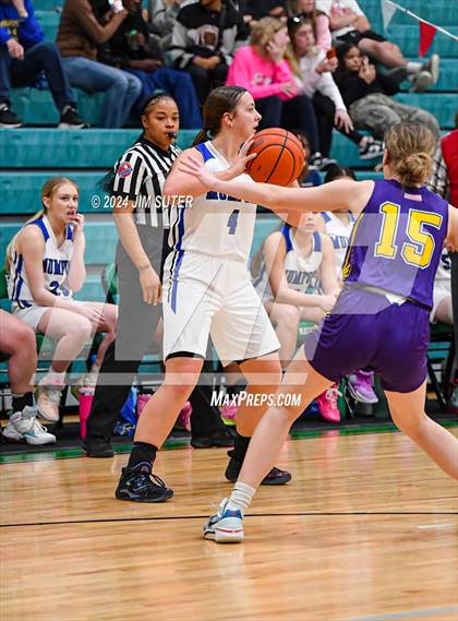 Thumbnail 1 in Mumford vs Weimar (UIL 2A Region IV Area) photogallery.