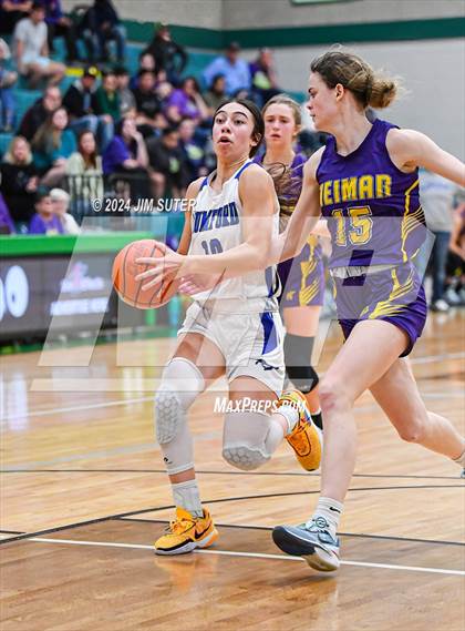 Thumbnail 1 in Mumford vs Weimar (UIL 2A Region IV Area) photogallery.