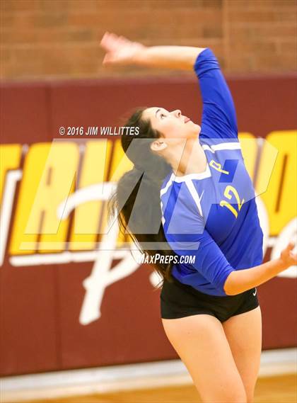 Thumbnail 3 in Salpointe Catholic vs. Prescott (AIA 4A Semifinal)  photogallery.