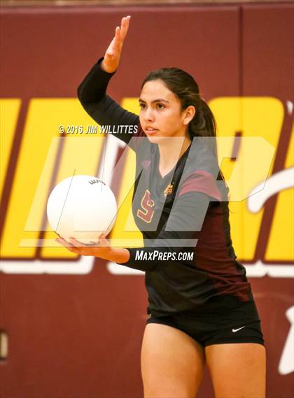 Thumbnail 2 in Salpointe Catholic vs. Prescott (AIA 4A Semifinal)  photogallery.
