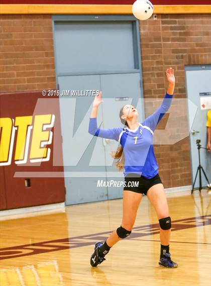 Thumbnail 1 in Salpointe Catholic vs. Prescott (AIA 4A Semifinal)  photogallery.