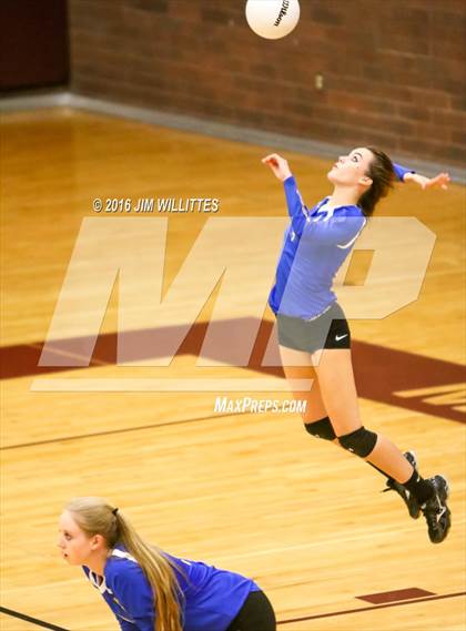 Thumbnail 1 in Salpointe Catholic vs. Prescott (AIA 4A Semifinal)  photogallery.