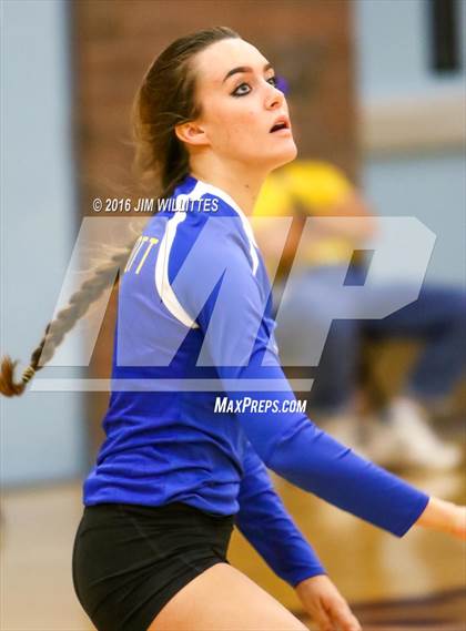 Thumbnail 1 in Salpointe Catholic vs. Prescott (AIA 4A Semifinal)  photogallery.