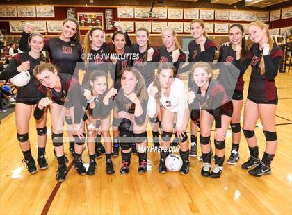Thumbnail 2 in Salpointe Catholic vs. Prescott (AIA 4A Semifinal)  photogallery.