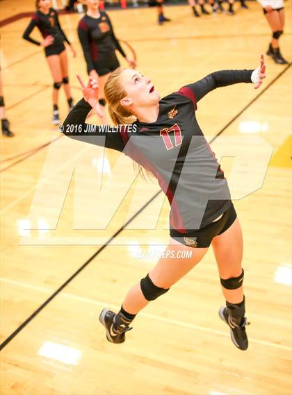 Thumbnail 1 in Salpointe Catholic vs. Prescott (AIA 4A Semifinal)  photogallery.