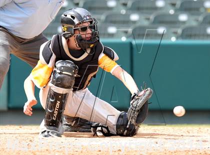 Thumbnail 2 in Legacy Christian Academy vs. Dallas Lutheran (Lutheran Classic) photogallery.