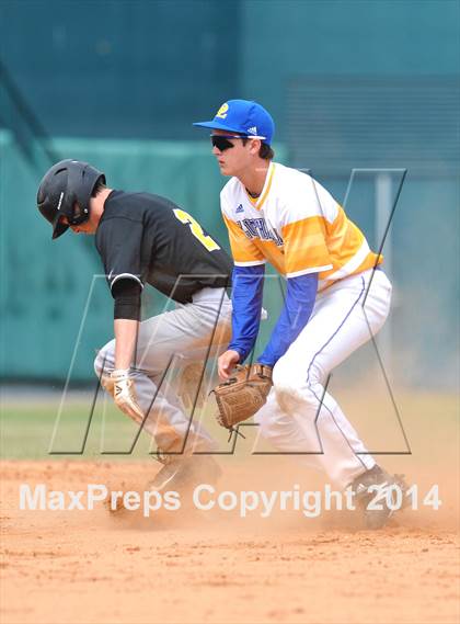 Thumbnail 2 in Legacy Christian Academy vs. Dallas Lutheran (Lutheran Classic) photogallery.