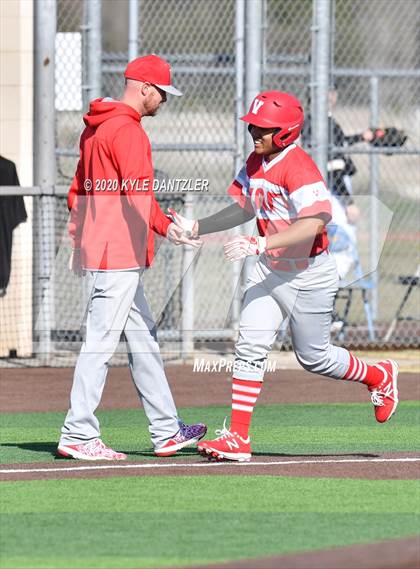 Thumbnail 3 in Pleasant Grove vs Van (Sunnyvale Invitational) photogallery.