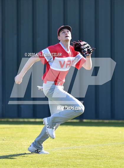 Thumbnail 3 in Pleasant Grove vs Van (Sunnyvale Invitational) photogallery.
