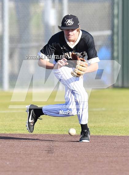 Thumbnail 3 in Pleasant Grove vs Van (Sunnyvale Invitational) photogallery.