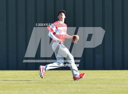 Thumbnail 2 in Pleasant Grove vs Van (Sunnyvale Invitational) photogallery.