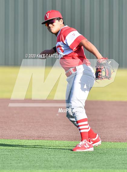 Thumbnail 3 in Pleasant Grove vs Van (Sunnyvale Invitational) photogallery.