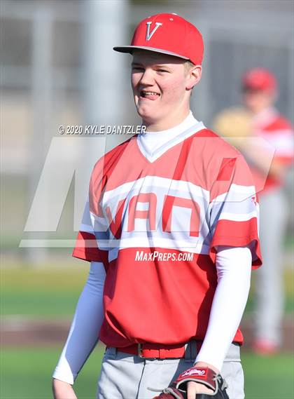 Thumbnail 3 in Pleasant Grove vs Van (Sunnyvale Invitational) photogallery.