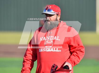 Thumbnail 3 in Pleasant Grove vs Van (Sunnyvale Invitational) photogallery.