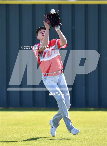 Thumbnail 2 in Pleasant Grove vs Van (Sunnyvale Invitational) photogallery.