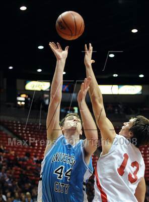 Thumbnail 2 in University City vs. La Jolla (CIF SDS D3 Final) photogallery.