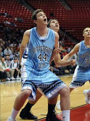 Thumbnail 3 in University City vs. La Jolla (CIF SDS D3 Final) photogallery.
