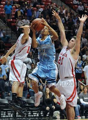 Thumbnail 3 in University City vs. La Jolla (CIF SDS D3 Final) photogallery.