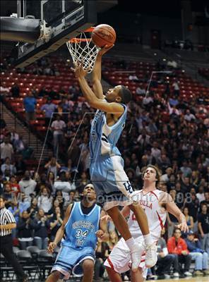 Thumbnail 2 in University City vs. La Jolla (CIF SDS D3 Final) photogallery.