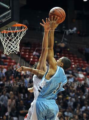 Thumbnail 1 in University City vs. La Jolla (CIF SDS D3 Final) photogallery.
