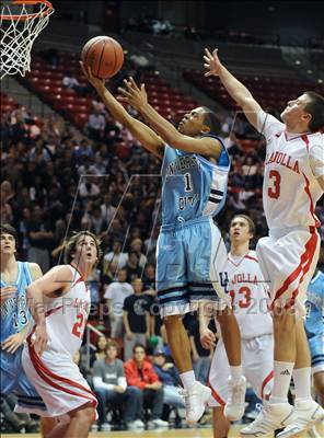 Thumbnail 3 in University City vs. La Jolla (CIF SDS D3 Final) photogallery.