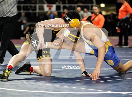 Thumbnail 1 in NYSPHSAA Division 2 Championships (Semi-Finals 152 to 285) photogallery.