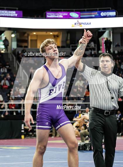 Thumbnail 3 in NYSPHSAA Division 2 Championships (Semi-Finals 152 to 285) photogallery.
