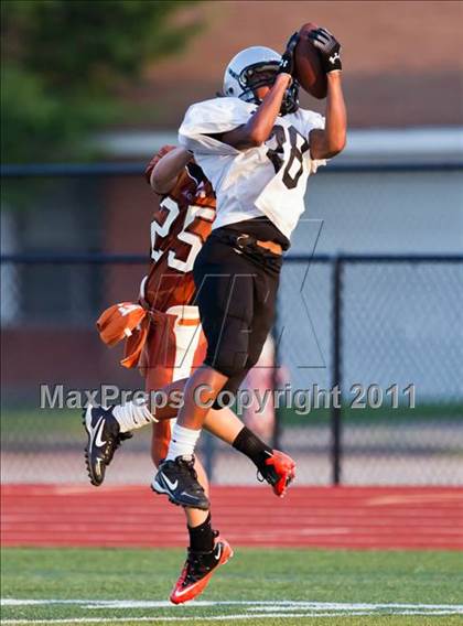 Thumbnail 2 in Fr: Alvin (Freshmen White) vs Clear Brook (Freshmen B) photogallery.