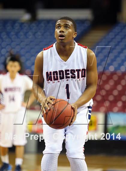 Thumbnail 2 in Modesto Christian vs Fairfield (CIF SJS D3 Final) photogallery.