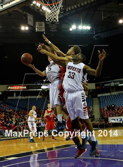 Thumbnail 2 in Modesto Christian vs Fairfield (CIF SJS D3 Final) photogallery.