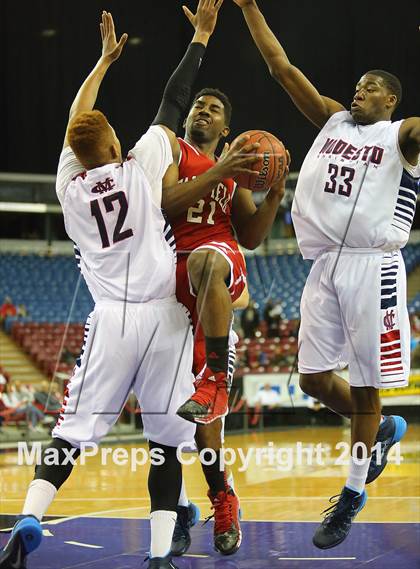 Thumbnail 3 in Modesto Christian vs Fairfield (CIF SJS D3 Final) photogallery.
