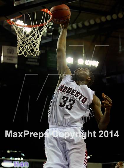 Thumbnail 1 in Modesto Christian vs Fairfield (CIF SJS D3 Final) photogallery.