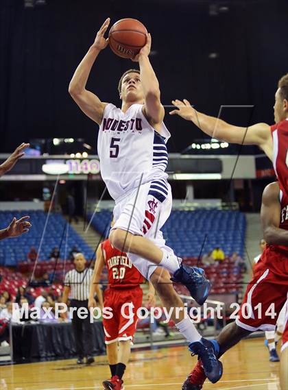 Thumbnail 3 in Modesto Christian vs Fairfield (CIF SJS D3 Final) photogallery.