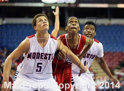 Thumbnail 2 in Modesto Christian vs Fairfield (CIF SJS D3 Final) photogallery.
