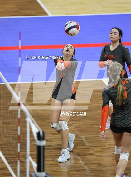Thumbnail 1 in Rye vs. Del Norte (CHSAA 2A First Round Elimination Bracket) photogallery.