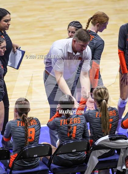 Thumbnail 3 in Rye vs. Del Norte (CHSAA 2A First Round Elimination Bracket) photogallery.