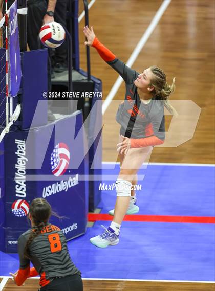 Thumbnail 1 in Rye vs. Del Norte (CHSAA 2A First Round Elimination Bracket) photogallery.